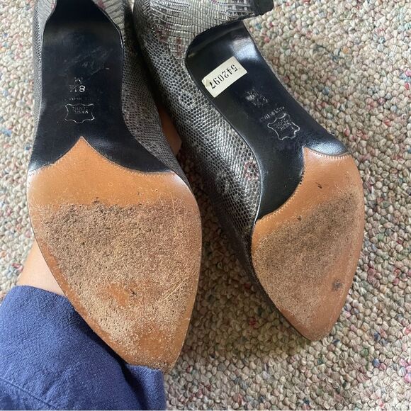 Yves Saint Laurent YSL Vintage Leather Pumps - Picture 8 of 10